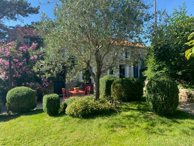 Chambres d'Hôtes Domaine de la Blanchisserie Puy St Bonnet Cholet 49