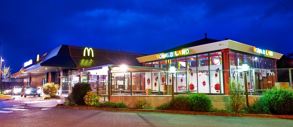 Cholet tourisme mcdonalds sud fast food restaurant rapide