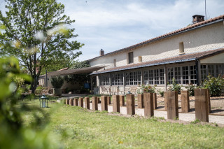 Terrasse - © Romain Fazilleau la touchetière bistrot bar à vin cholet