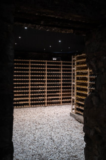 Cave à vin - © Romain Fazilleau  la touchetière bistrot bar à vin cholet