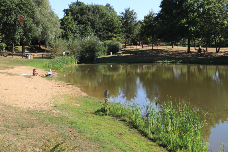 aire-de-baignade-des-pres-naiteaux-montilliers-49