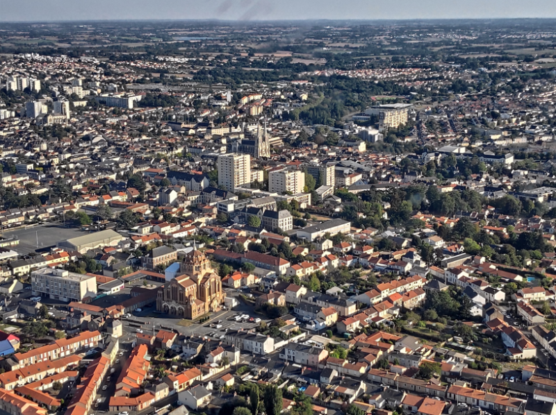Centre Cholet - © Jean Marc Paupert aerodrome de Cholet, cadeau, plaisir, bapteme de l'air, brevet ulm, offrir