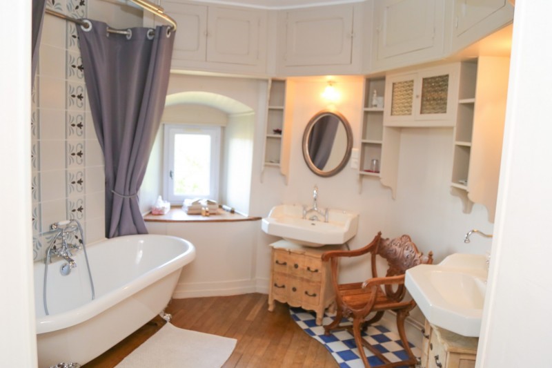 Le Château de la Frogerie à Maulévrier - © Lajentes Cholet Tourisme Chambres d'hôtes Château Piscine La Frogerie Maulévrier