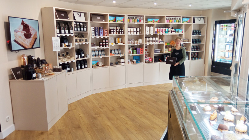 interieur-boutique-Cholet - © Carli Chocolaterie Pâtisserie Carli Chocolaterie Pâtisserie cholet