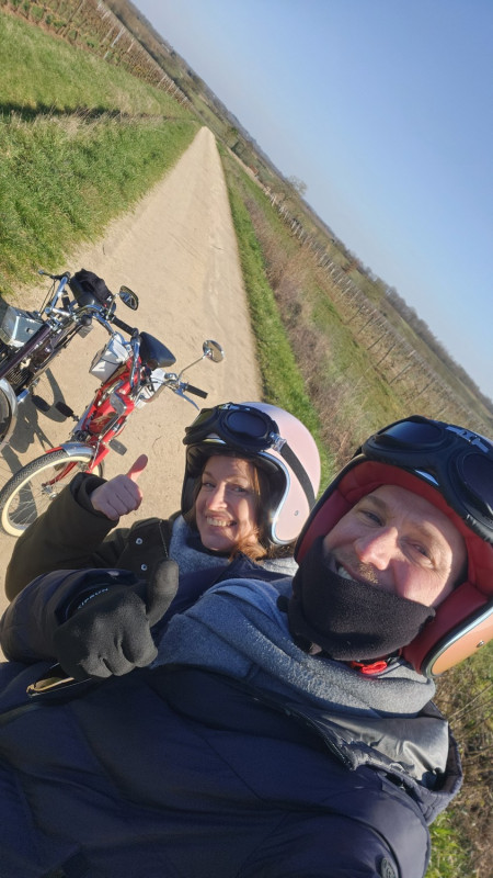 Mobylettes Circuit Vignoble Slow Tourisme Patrimoine Anjou