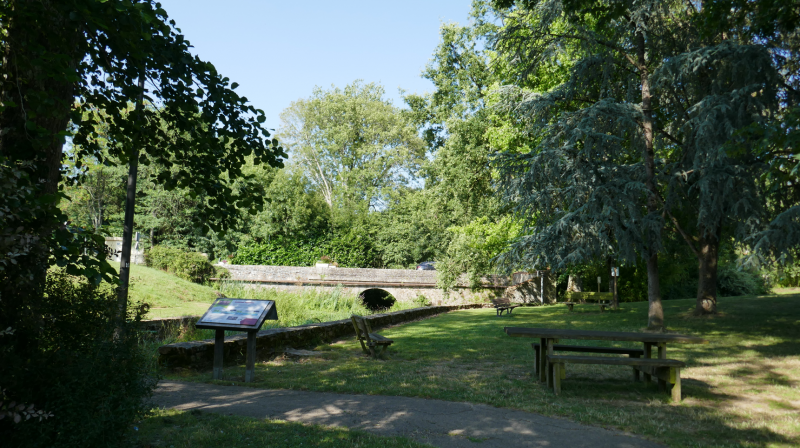 Promenons-nous à Toutlemonde - © Gérard Petit Promenons-nous à Toutlemonde
