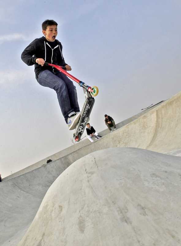 Skatepark - Cholet - © Etienne Lizambard Cholet tourisme skatepark glisse roller skateboard rider