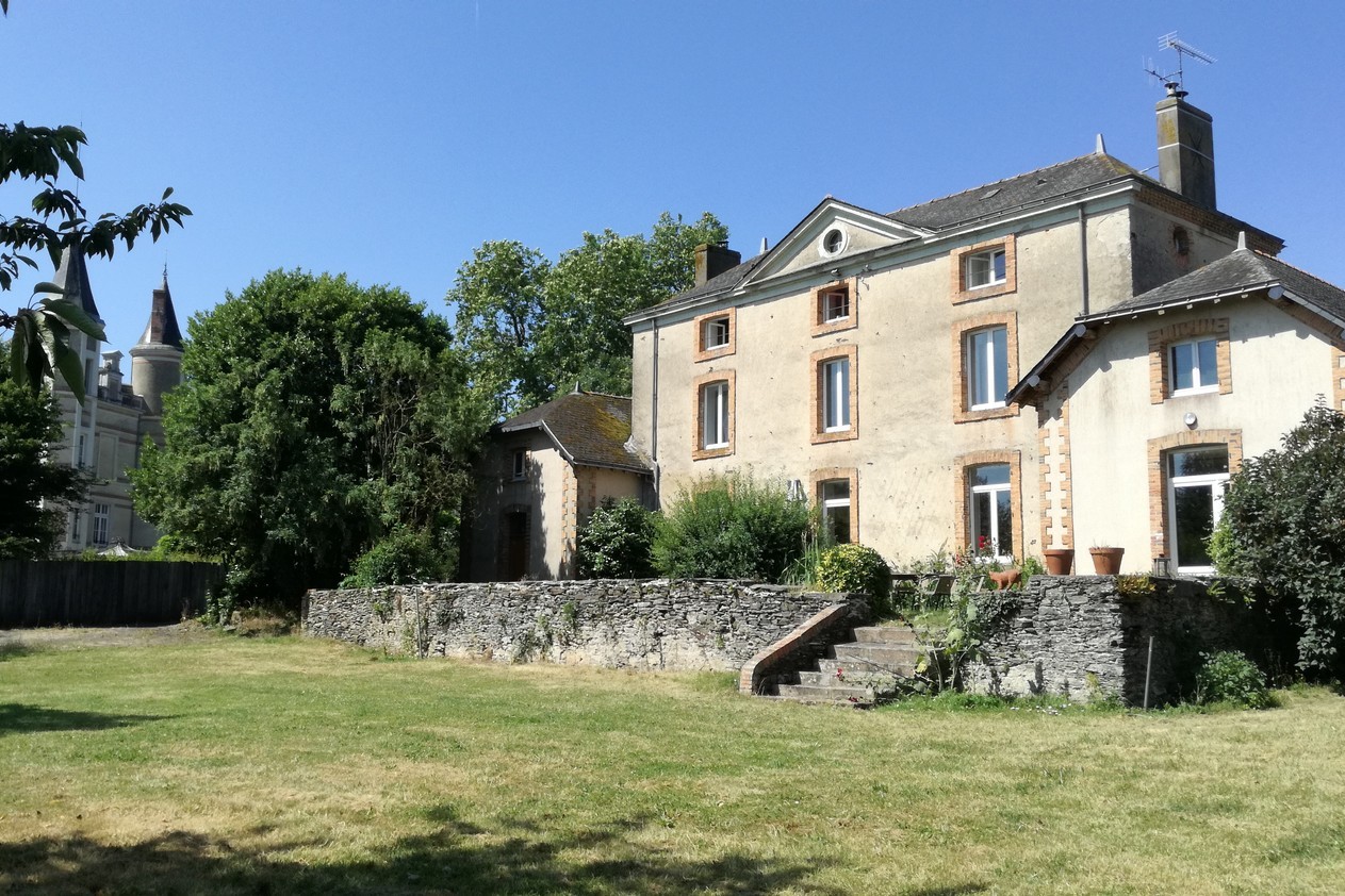 Cholet Tourisme Gîte Atelier Peintres Château Morinière Andrezé