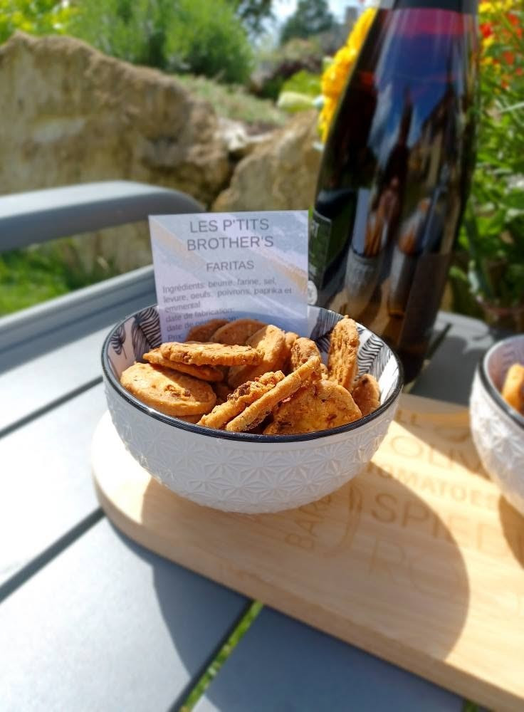 Biscuits salés apéritifs Les P'tits Brothers - © BROTHIER Biscuits Salés Apéritifs Artisanaux Locaux Brothier Tigné