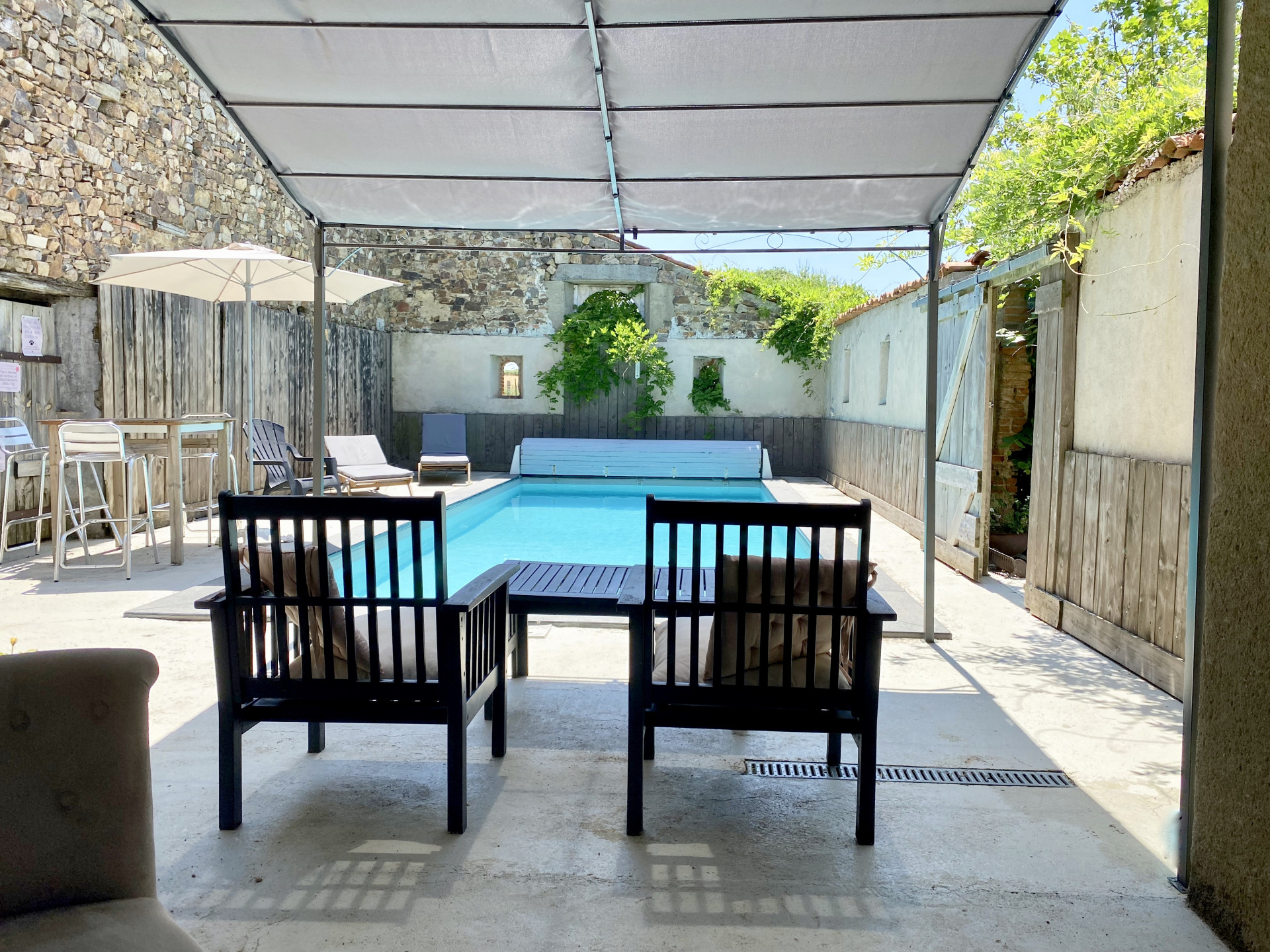 fullsizeoutput-4f25-652570 fullsizeoutput-4f25-652570