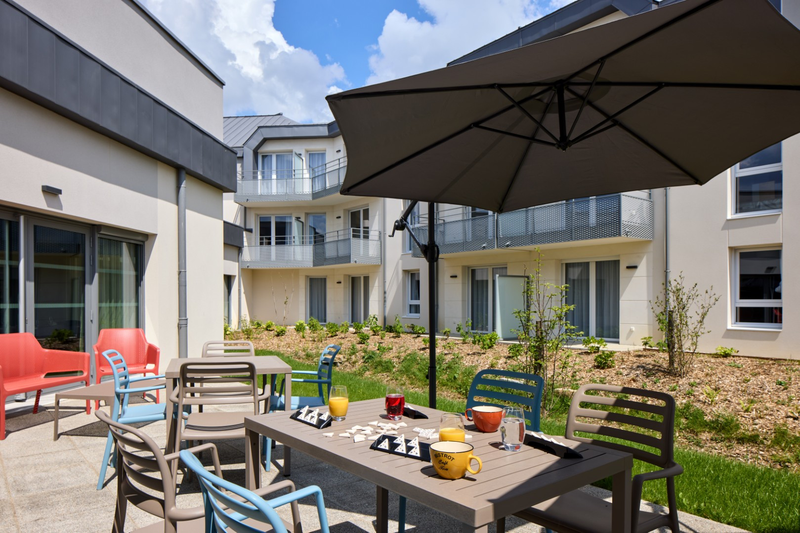 hotel-quality-suites-oui-seniors-cholet-8-grand-653238 hotel-quality-suites-oui-seniors-cholet-8-grand-653238