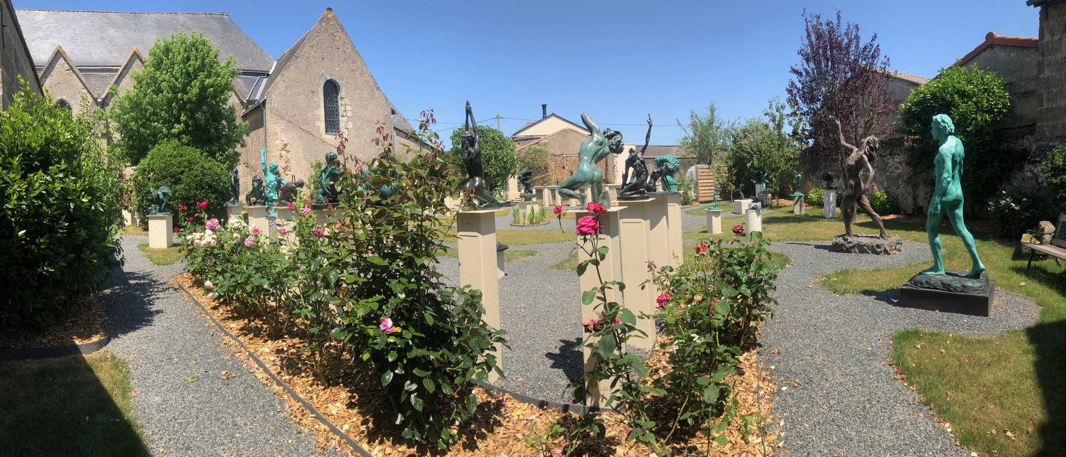 panoramique-phoenix-jardin-sculptures-vaugel-vaccarella-lescerqueuxsouspassavant-49