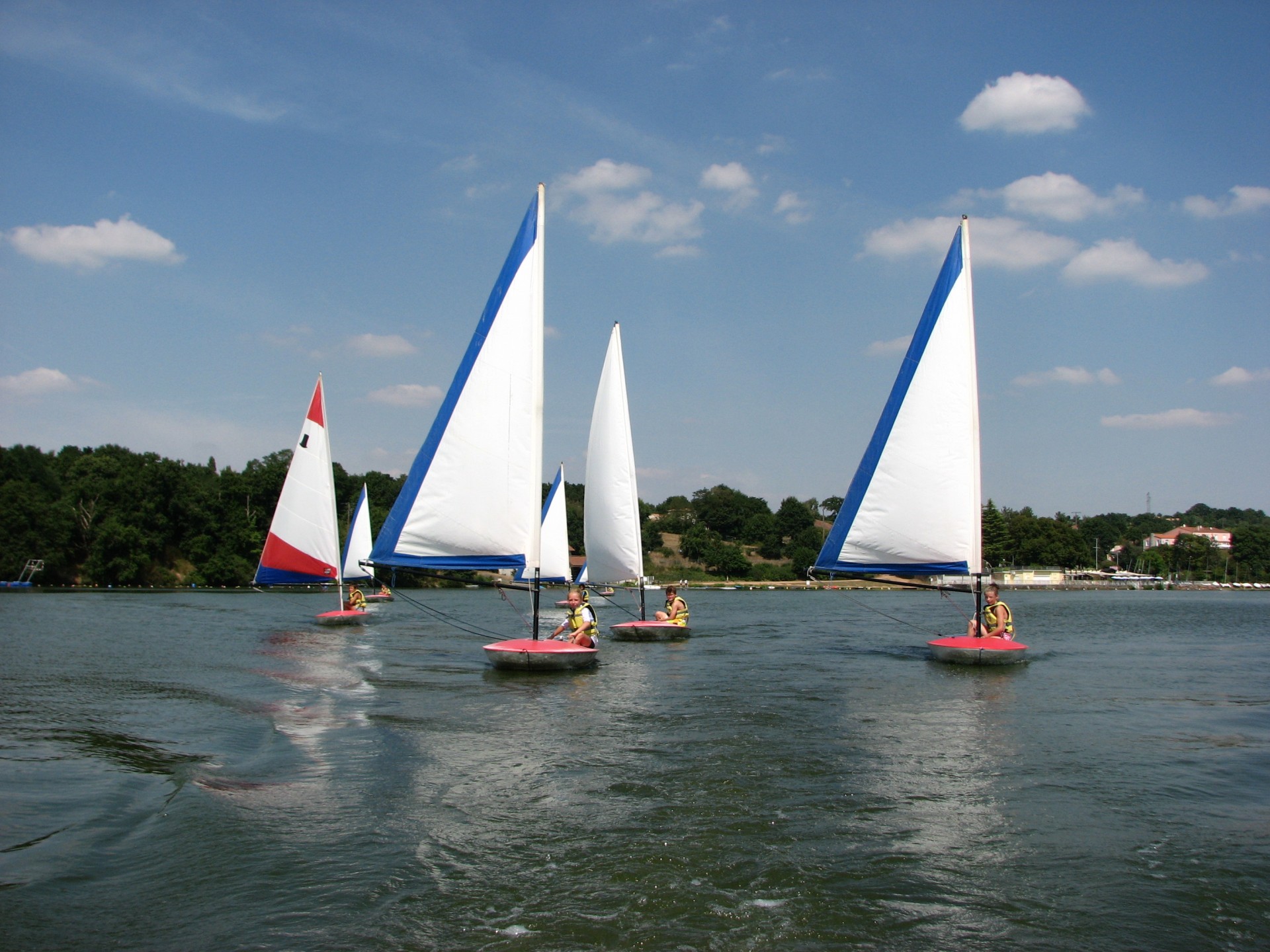 Cholet tourisme activités nautiques été cispa ribou stages 