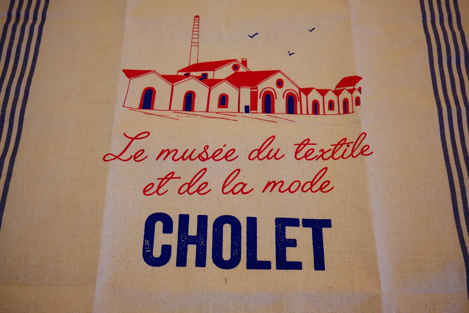 Torchon sérigraphié Le Musée du Textile et de la Mode