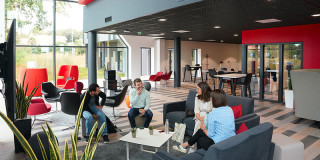 Espace convivial - © David André filature numérique cholet coworking location salle réunion