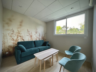 Coclico - Salon RDV - © guillaume-berson-nosreb-production coclico cholet coliving coworking location salle