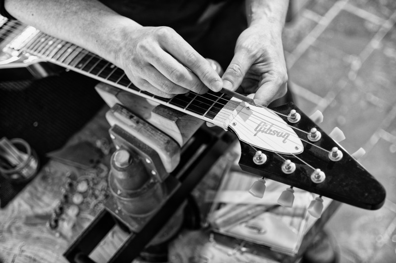 Découverte du métier de luthier guitare