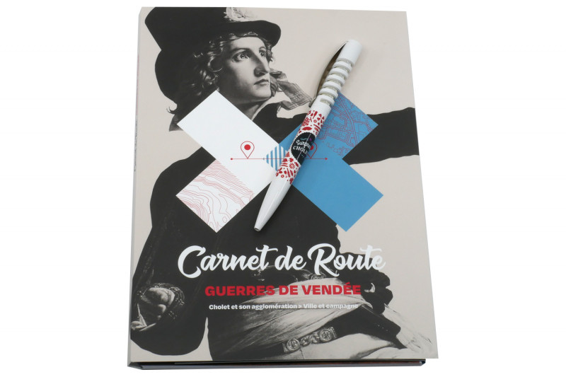 Ensemble Carnet de Route Guerre de Vendée et stylo blanc