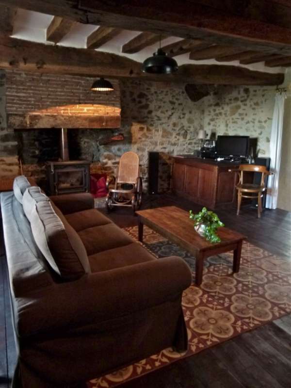 Gîtes Etang des Noues Maison de Chanvre Cholet - © Givelet Cholet Tourisme Gîtes Etang des Noues Maison de chanvre