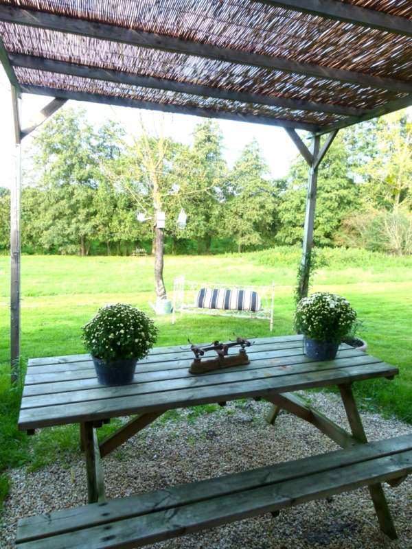 Gîtes Etang des Noues Maison de Chanvre Cholet - © Givelet Cholet Tourisme Gîtes Etang des Noues Maison de chanvre