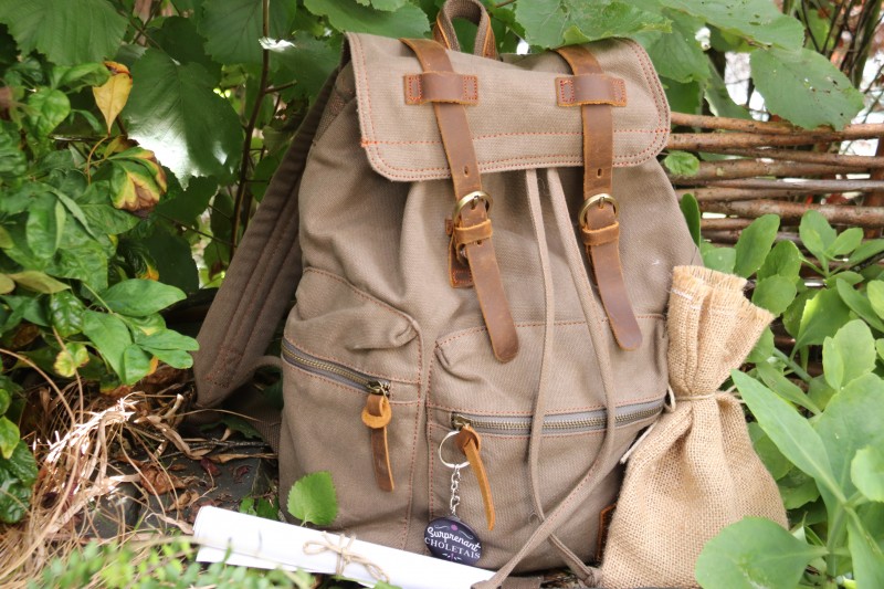 Jeu Famille Sac Aventure Chasse au Trésor Histoire Locale Village Tigné Nécropole