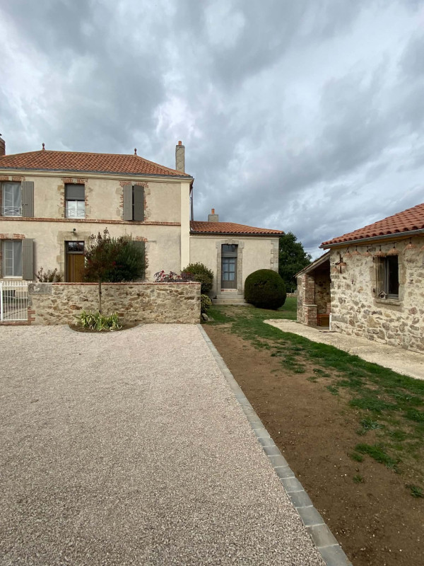 studio-mirza-le-logis-de-la-roche-yzernay-49-10-661238